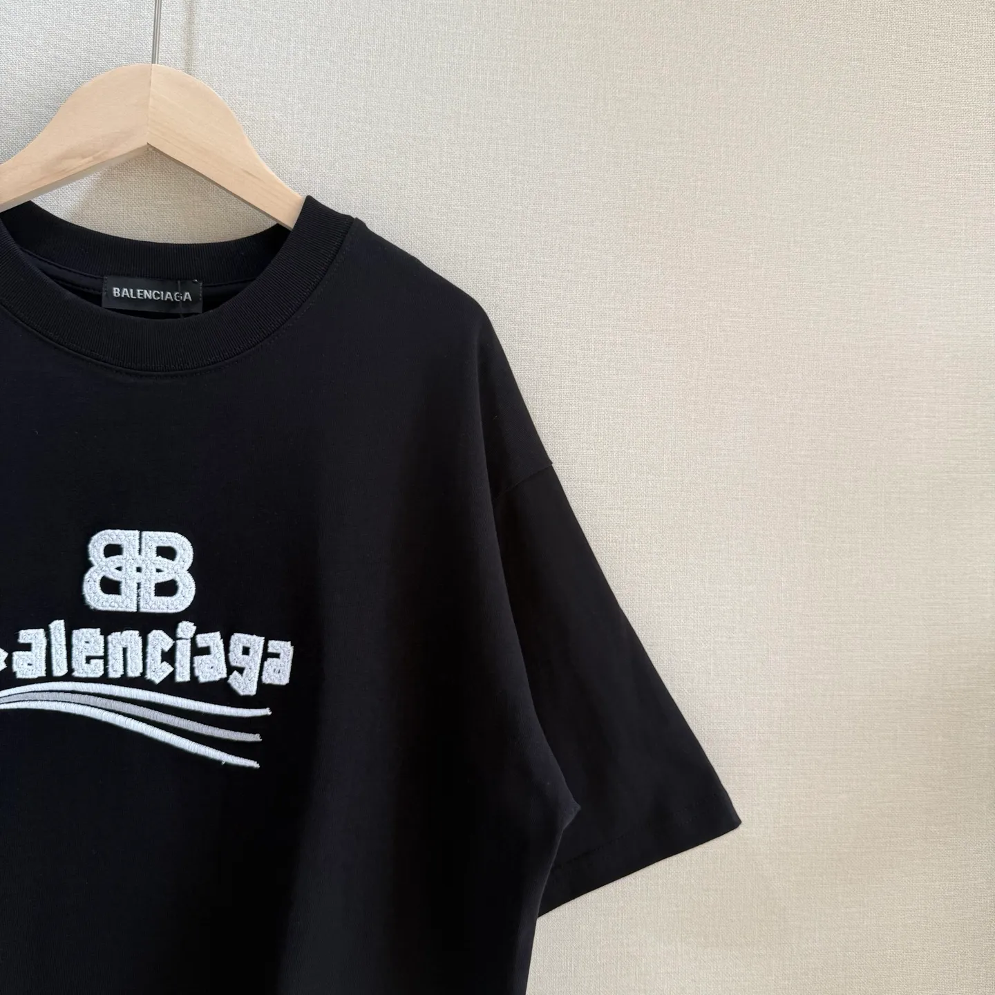 TM 1046 BALENCIAGA ：295 32 ： Hot Sale os 200 ：White Black Size：S M L XL